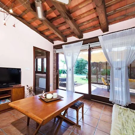 Casa Rustica Con Piscina En Girona * Fornells de la Selva