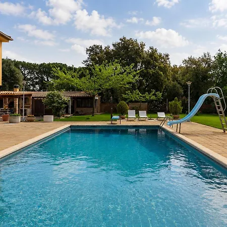 Casa Rustica Con Piscina En Girona * 福尔内利斯德拉塞尔瓦
