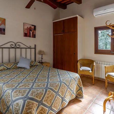 Casa Rustica Con Piscina En Girona 福尔内利斯德拉塞尔瓦