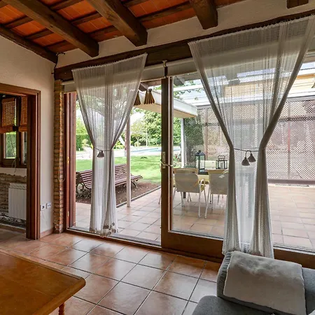 度假居 Casa Rustica Con Piscina En Girona