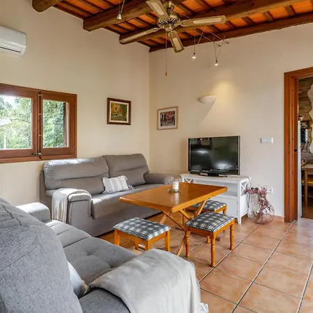 度假居 Casa Rustica Con Piscina En Girona 福尔内利斯德拉塞尔瓦