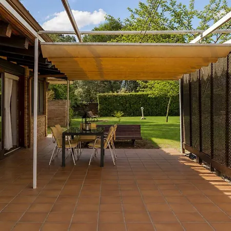 Casa Rustica Con Piscina En Girona 福尔内利斯德拉塞尔瓦