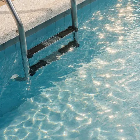 度假居 Casa Rustica Con Piscina En Girona 福尔内利斯德拉塞尔瓦